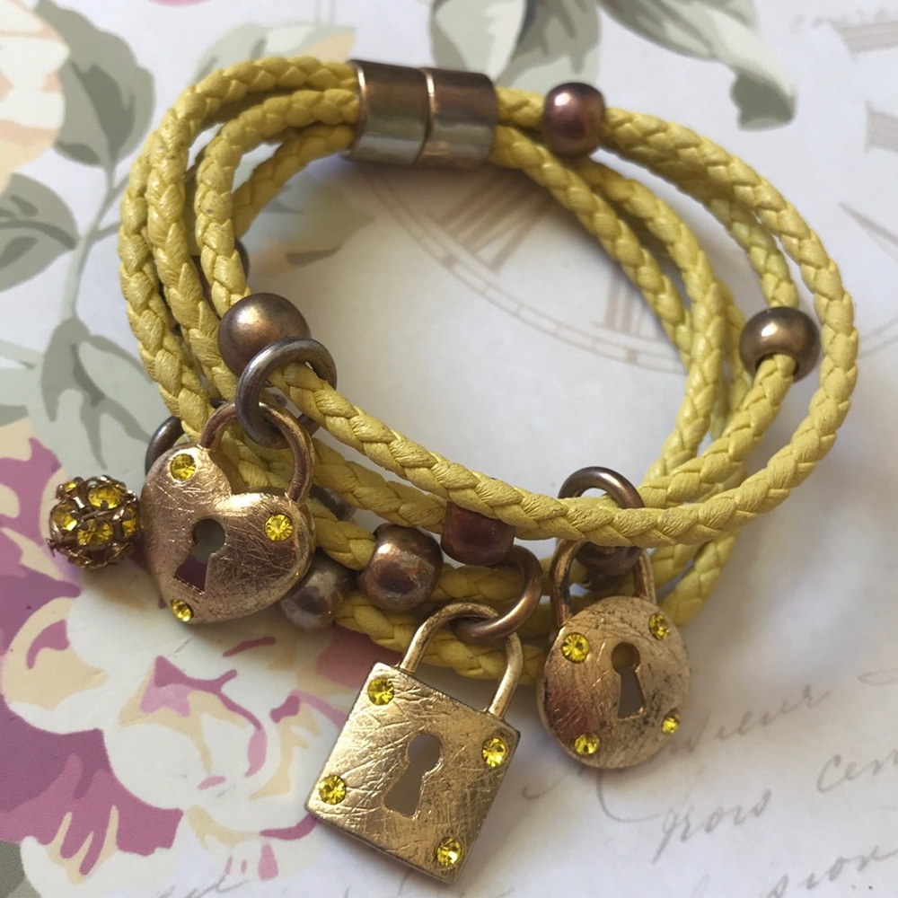 BRAIDED BRACELET